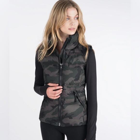 SAM New York Down Camouflage Print Full Zip Puffer Vest Size Extra Small - Picture 1 of 8
